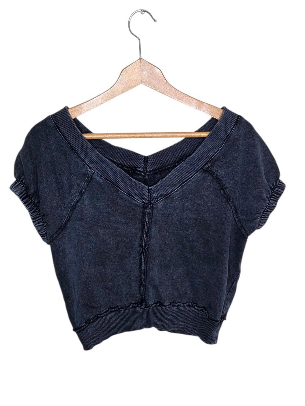 Pilcro Anthropologie Gray V-neck Short Sleeve Cropped Sweatshirt Size XXS Cotton